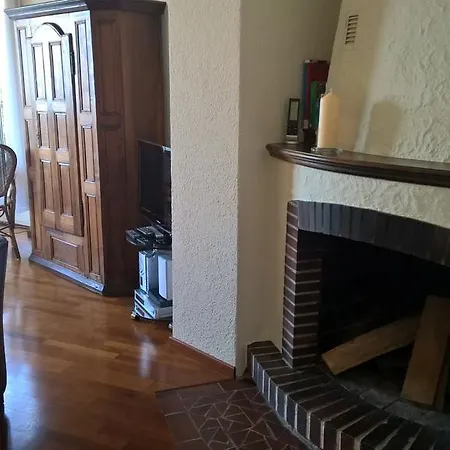 Di Casa Nostrana أسكونا